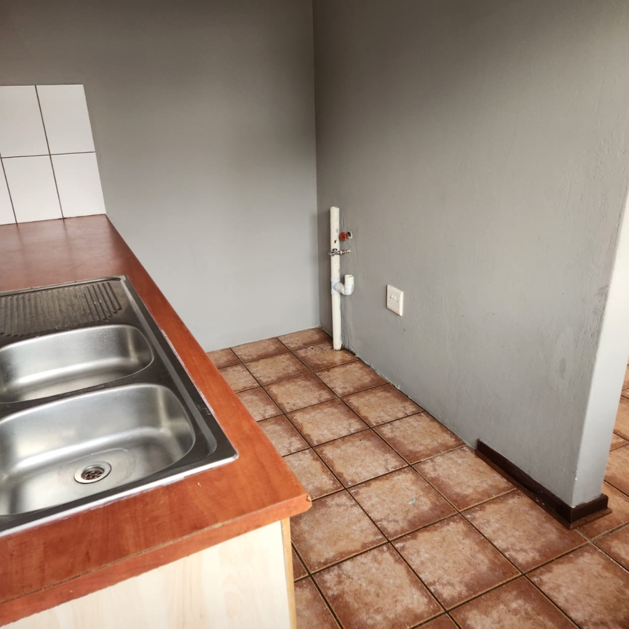 To Let 2 Bedroom Property for Rent in Potchefstroom North West